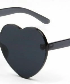 CRAMILO EYEWEAR Cross My Heart Sunglasses