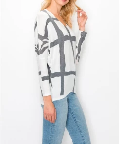 ENTI CLOTHING Abstract Top Grey Knit Tops