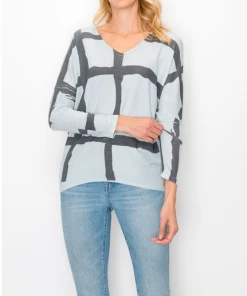 ENTI CLOTHING Abstract Top Grey Knit Tops