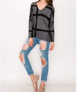 ENTI CLOTHING Abstract Top White Knit Tops