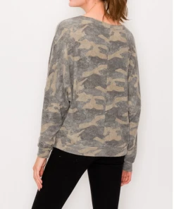 ENTI CLOTHING Camouflaged Top Olive Knit Tops