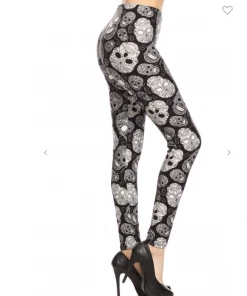 LOVE IT Legging Skull Print Black & White Leggings