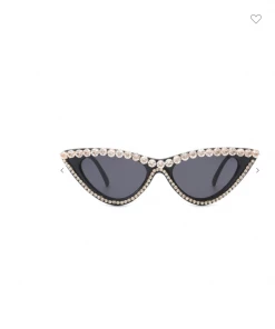 CRAMILO EYEWEAR The Cool Cat Sunglasses