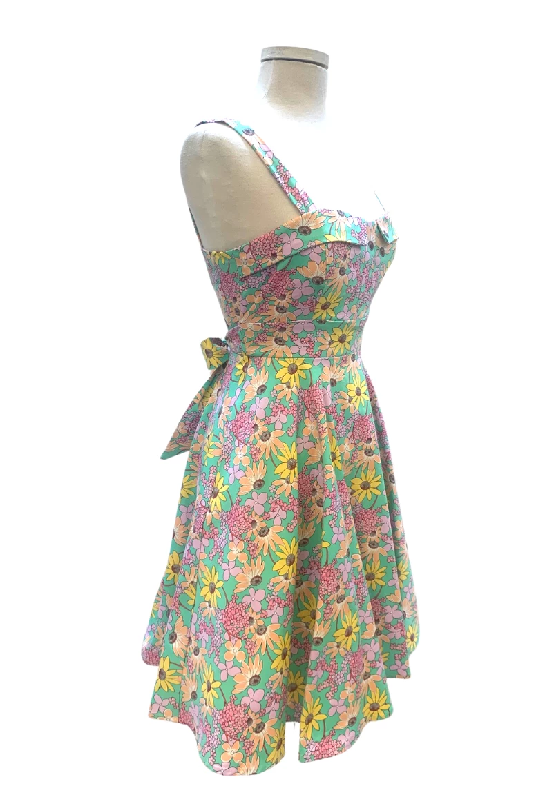 IXIA2 Missy Pale Green Carnation Pin Up Dresses 4 IXIA2 Missy Pale Green Carnation Pin Up Dresses