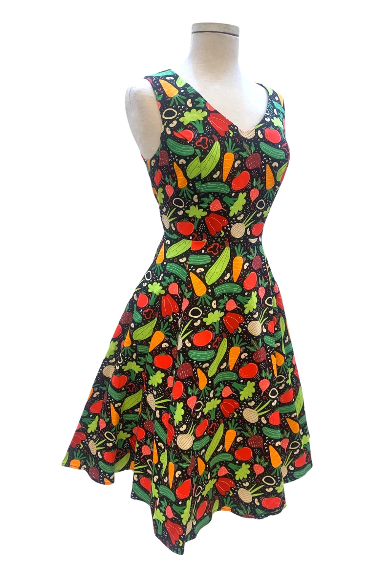 IXIA2 Pin Up Dresses Claire Veggie Dress 4 IXIA2 Pin Up Dresses Claire Veggie Dress